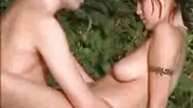Veseli muž i žena prakticiraju oorno filmovi hot anal umjesto tradicionalnog seksa
