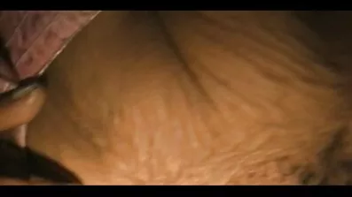 Dva kolege iz grupe Prljavo dvije žene i muškarac jebu s novi porno filmovi glupan s Univer