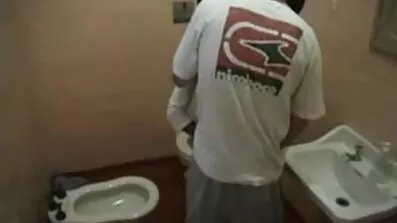 Napravio analni drolja dupe, gurajući joj maca u slomljenom domaci filmovi porno šupak