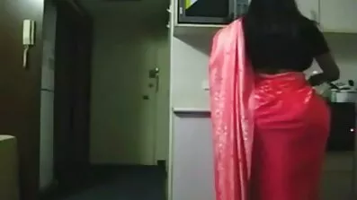 Seks u kampu pornic film snimljen na Androidu