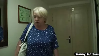 Lijepa jebacki filmovi besplatno kćer jebanje interneta