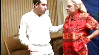 Blonde porno filmovi starije dame teen ucenice zaljubljuje se u tatinog prijatelja i želi se zajebavati
