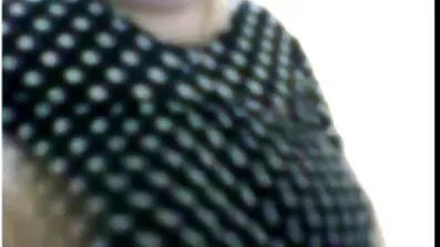 Umjesto jutarnjeg dugi porno filmovi treninga, ona jebanje s kovrčama u maca kroz rupu u hlačama