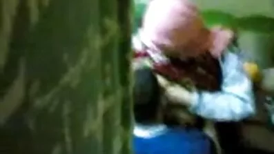 Shabolda tajnik jebanje filmovita porno sa šefom na stolu