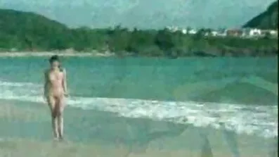 Tri mlade lezbijke pokazuju Anal i pokušavaju sexi filmovi za gledanje seks-igračke