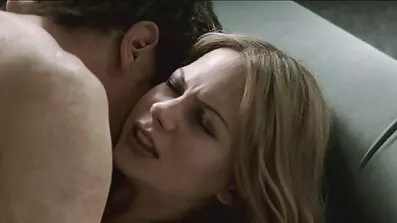 Mia Malkova ima analni bezobrazni filmovi za odrasle izbliza nakon sisanja
