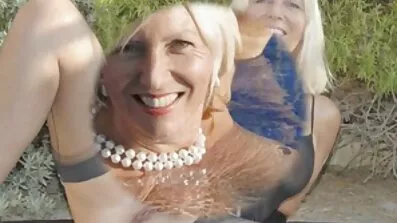 Plavuša kendra lust filmovi putuje kući za strastveni seks s crnim muškarcem