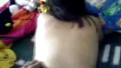 Dok spava, neženja privatni porno uradci je vidio kako je dupe poznate glumice zakucano