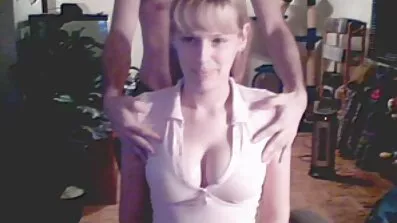 Glamurozna plesačica podmazala sexi filmovi je i ispružila svijet na kuku